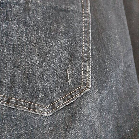 Simply Vera Vera Wang Women's Size 16W Medium Wash Mid Rise Capri Denim Jeans - Picture 10 of 15